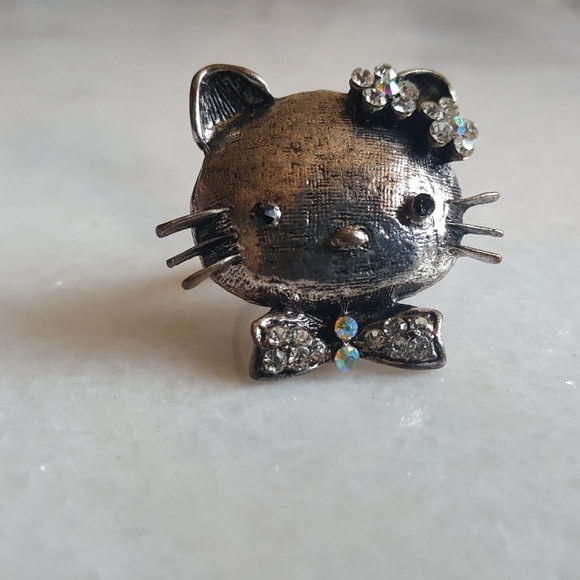 Silver Hello Kitty Ring - Picture 2 of 6
